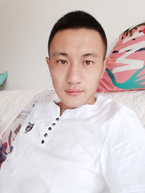 海阔天空的第一张照片--黄冈相亲服务中心