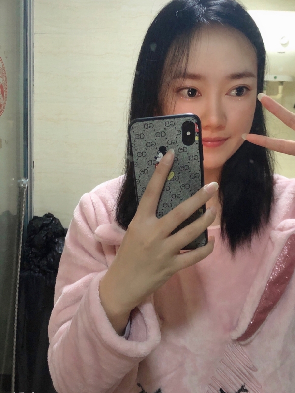 叶落知秋的第一张照片--黄冈相亲服务中心