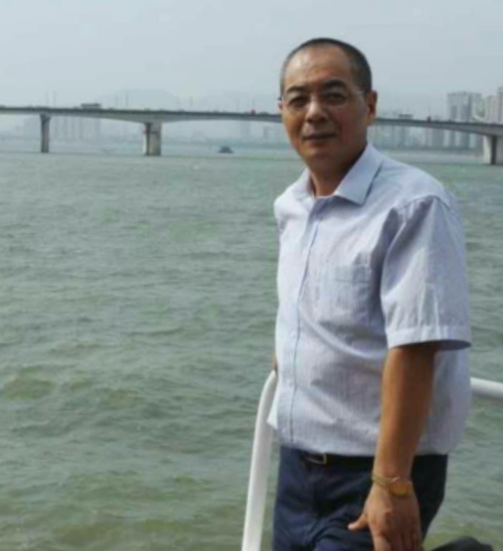 辛民的第二张照片--黄冈相亲服务中心