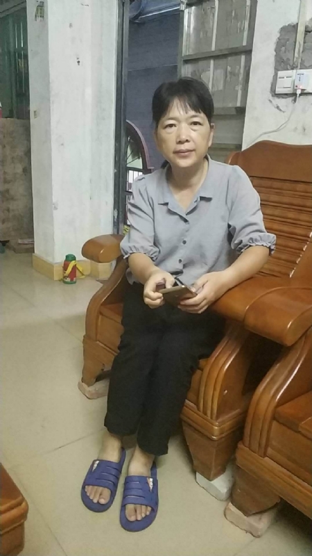 浮萍的第一张照片--黄冈相亲服务中心