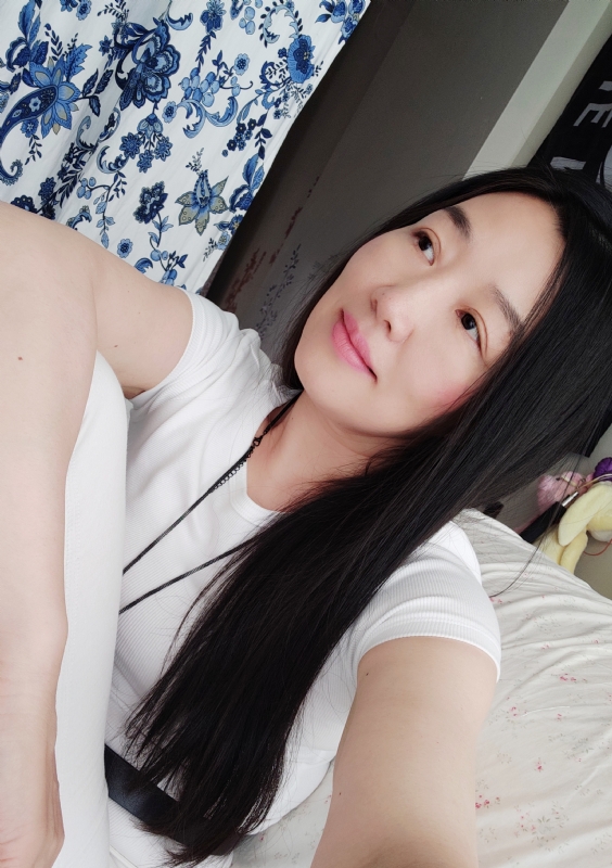 apple的第三张照片--黄冈相亲服务中心