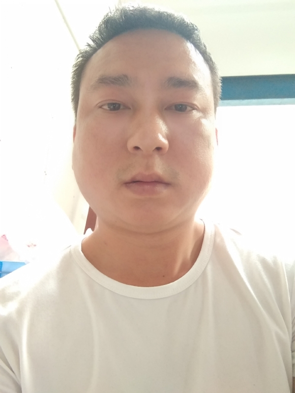 大叔的第一张照片--黄冈相亲服务中心