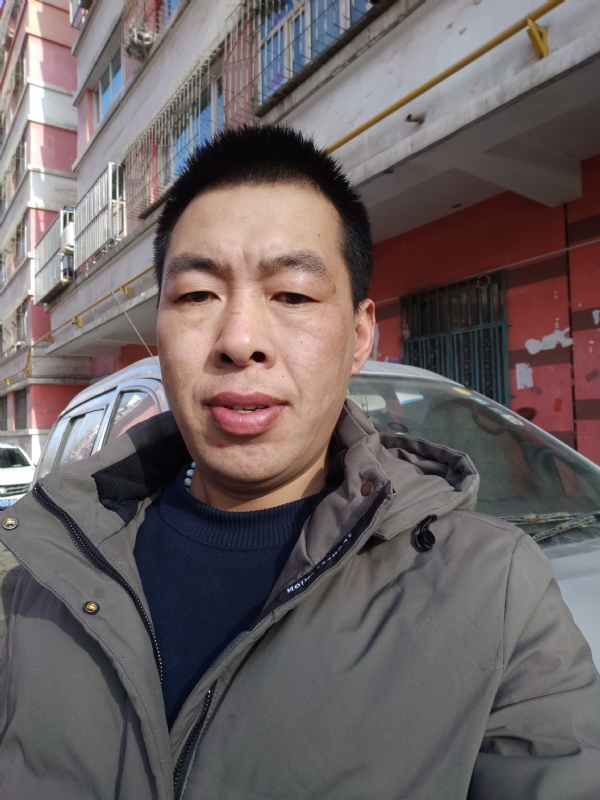 华哥的第一张照片--黄冈相亲服务中心
