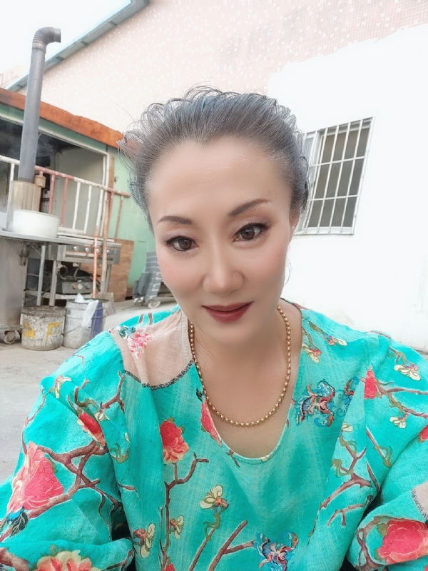 燕子的第三张照片--黄冈相亲服务中心