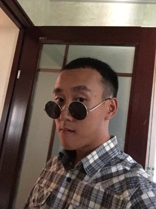 悲喜的第一张照片--黄冈相亲服务中心