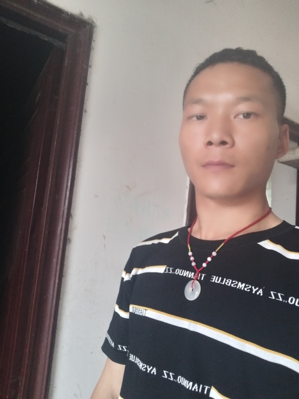 爱，请深爱的第一张照片--黄冈相亲服务中心