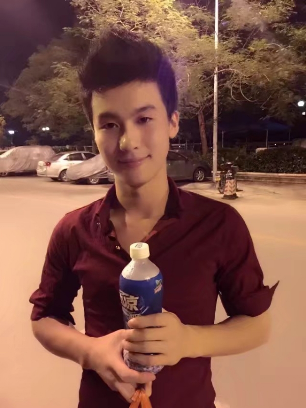 皮特王的第三张照片--黄冈相亲服务中心