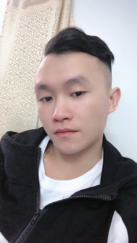 士多啤梨的第一张照片--黄冈相亲服务中心