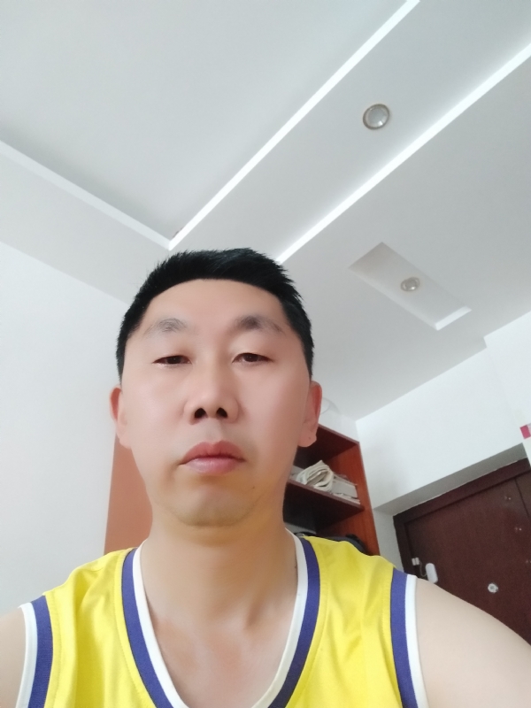 写尽半生纸上酸的第一张照片--黄冈相亲服务中心