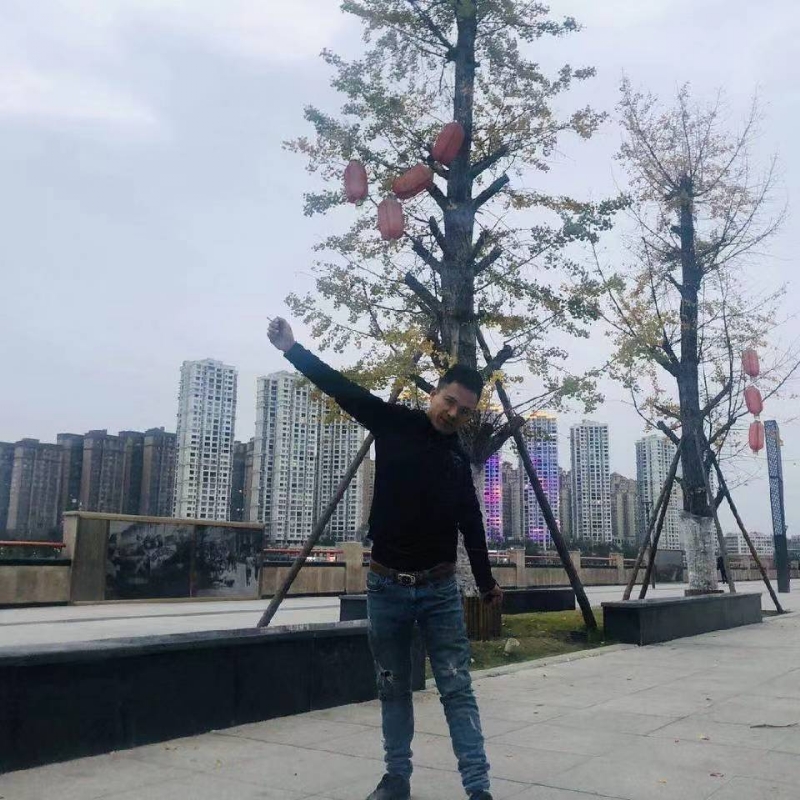 空空的房间的第一张照片--黄冈相亲服务中心