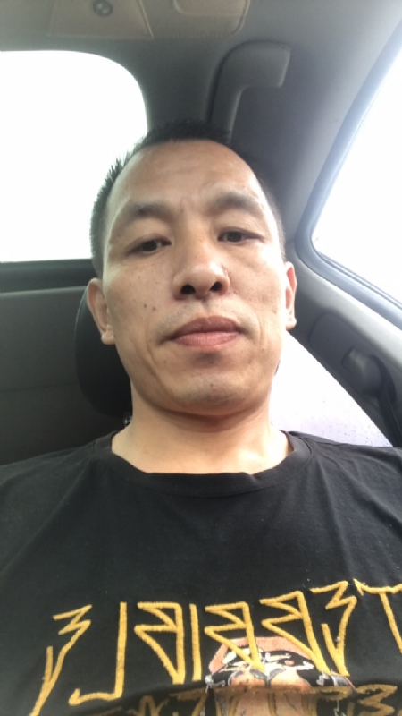 迷茫的第一张照片--黄冈相亲服务中心