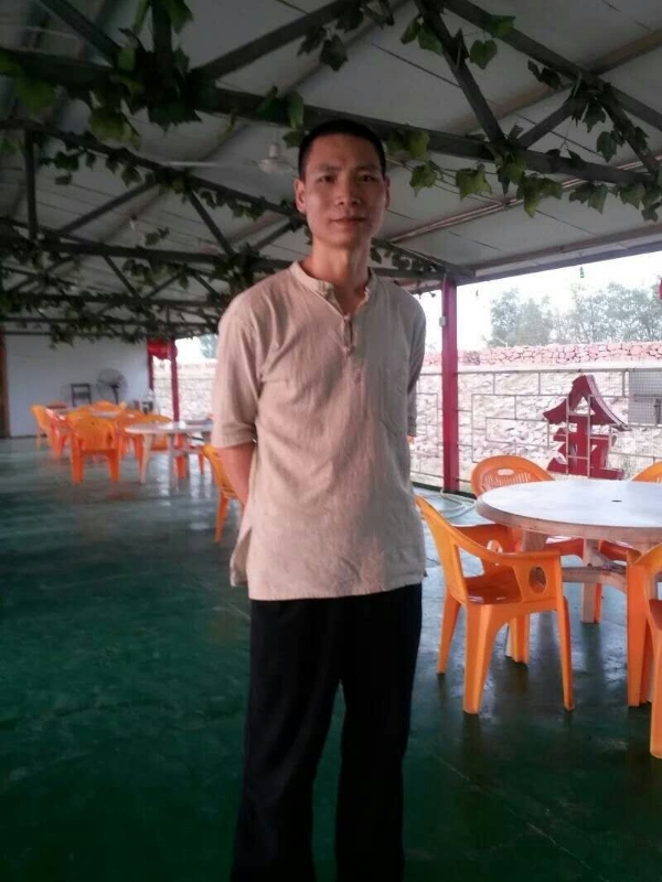 周哥的第三张照片--黄冈相亲服务中心