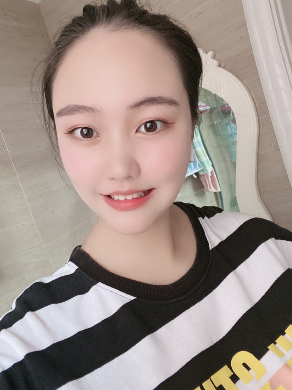灵儿的第二张照片--黄冈相亲服务中心