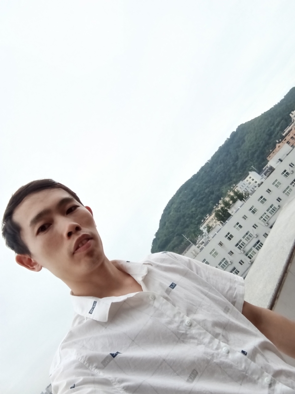会飞的鱼的第一张照片--黄冈相亲服务中心