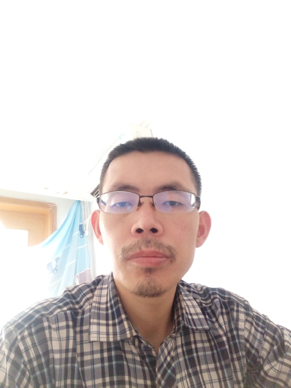 芳华的第一张照片--黄冈相亲服务中心