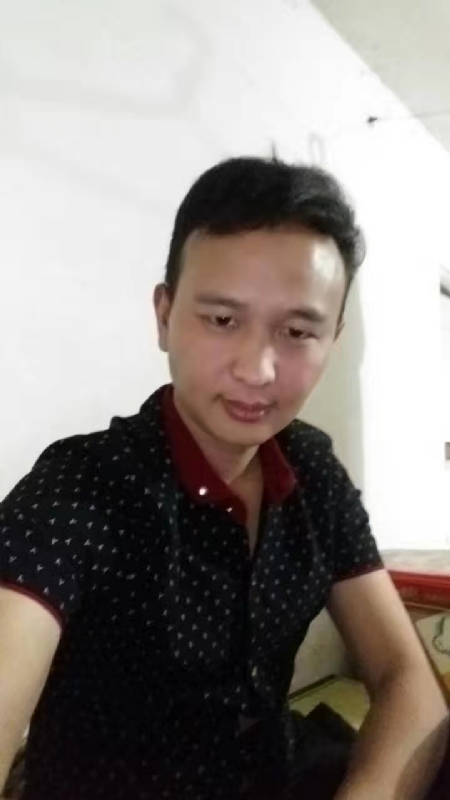 机械师的第一张照片--黄冈相亲服务中心