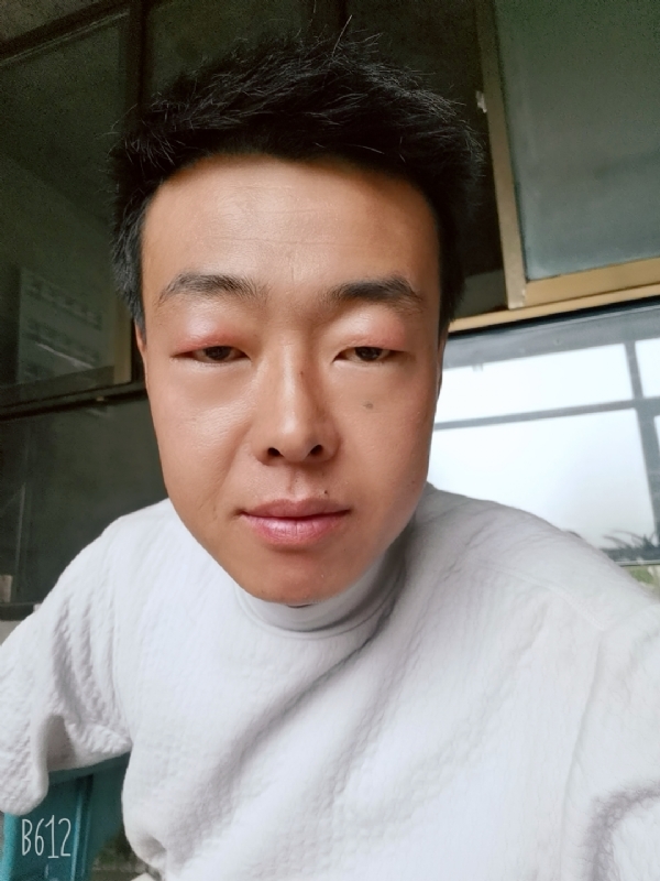 缺爱80后的第一张照片--黄冈相亲服务中心