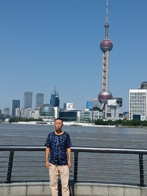 伪装浪漫的第一张照片--黄冈相亲服务中心