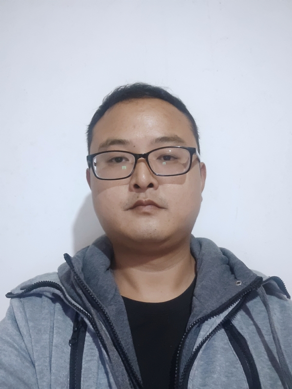 爱在一瞬间的第一张照片--黄冈相亲服务中心