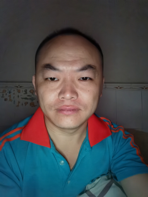 与子携老的第三张照片--黄冈相亲服务中心