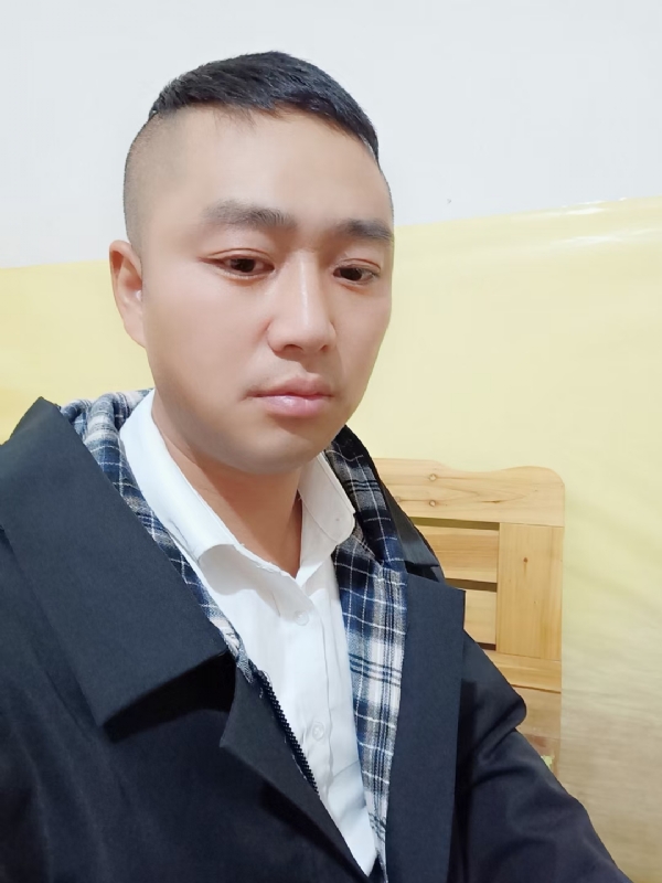 小天的第一张照片--黄冈相亲服务中心