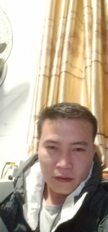 一个人的烟火的第一张照片--黄冈相亲服务中心
