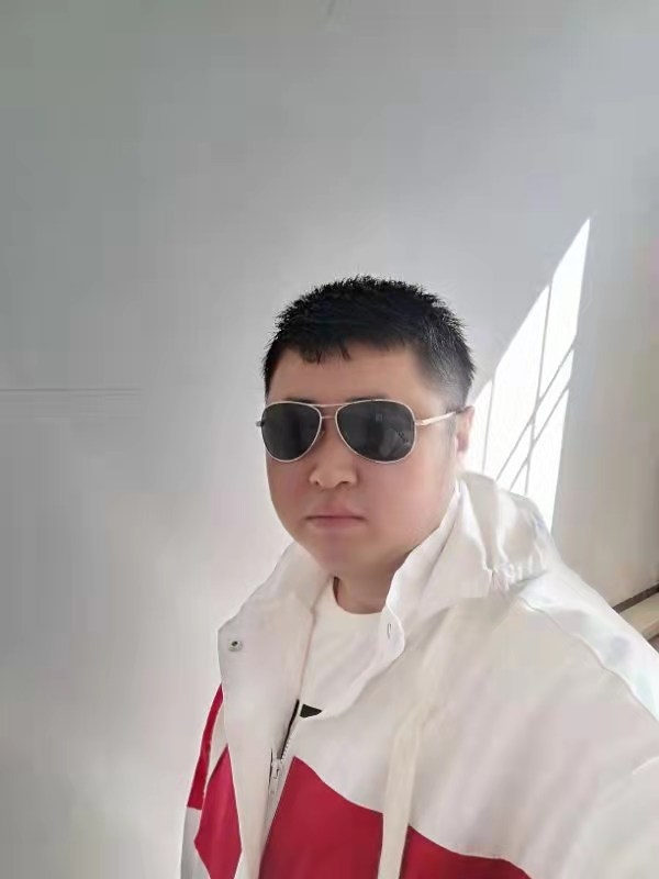 大漠叔叔的第一张照片--黄冈相亲服务中心
