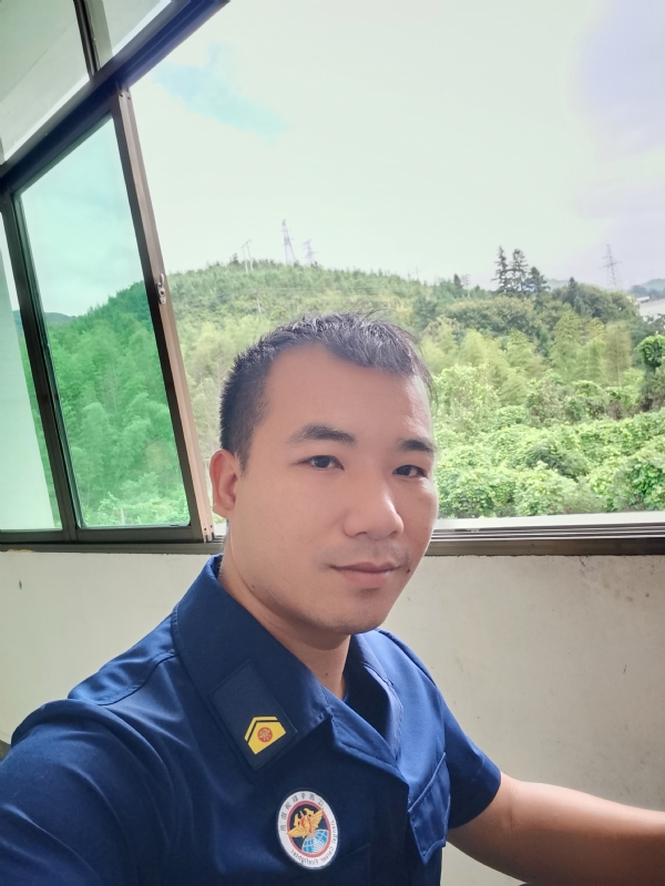 期待未来的第一张照片--黄冈相亲服务中心