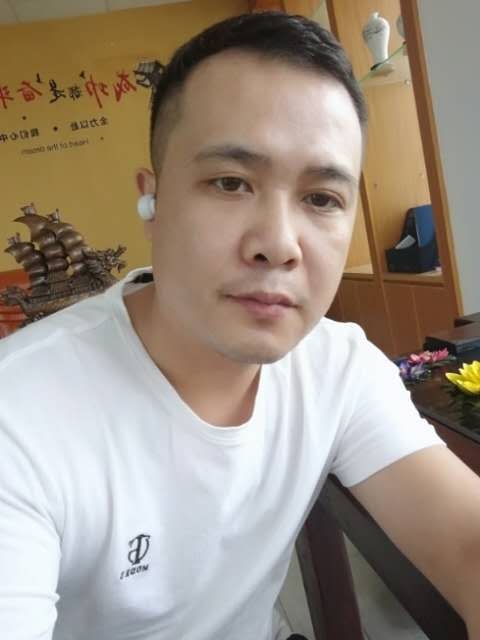礼哥的第二张照片--黄冈相亲服务中心