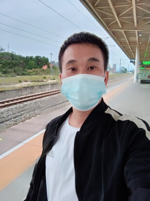 小李的第一张照片--黄冈相亲服务中心