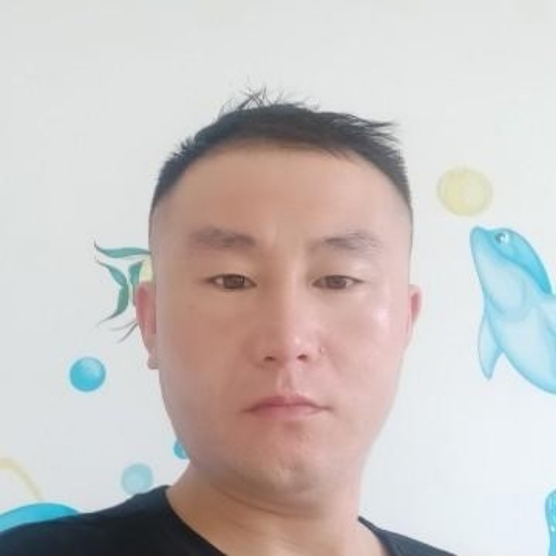 周广瑞的第一张照片--黄冈相亲服务中心
