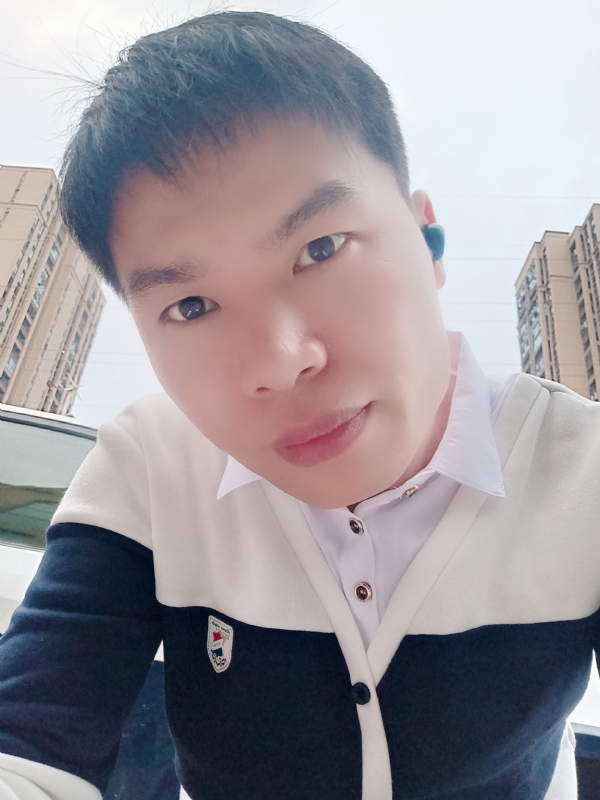 雨霁月清风的第一张照片--黄冈相亲服务中心