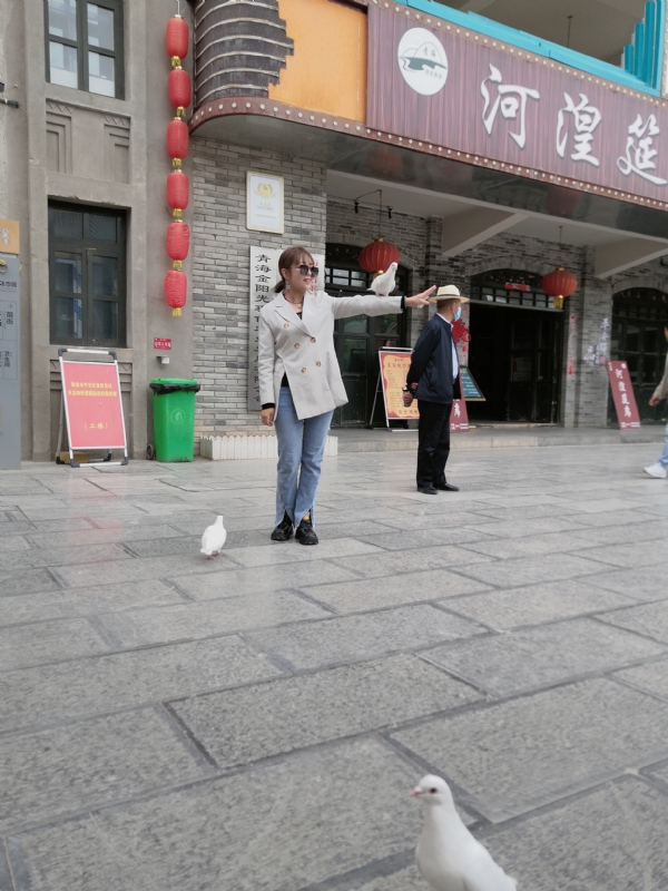 艳艳的第一张照片--黄冈相亲服务中心
