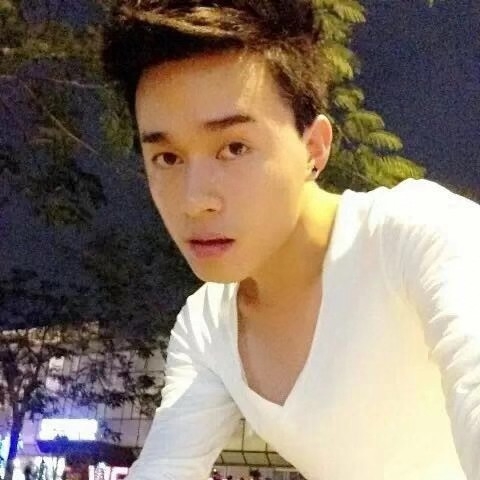 爱与不爱的第一张照片--黄冈相亲服务中心