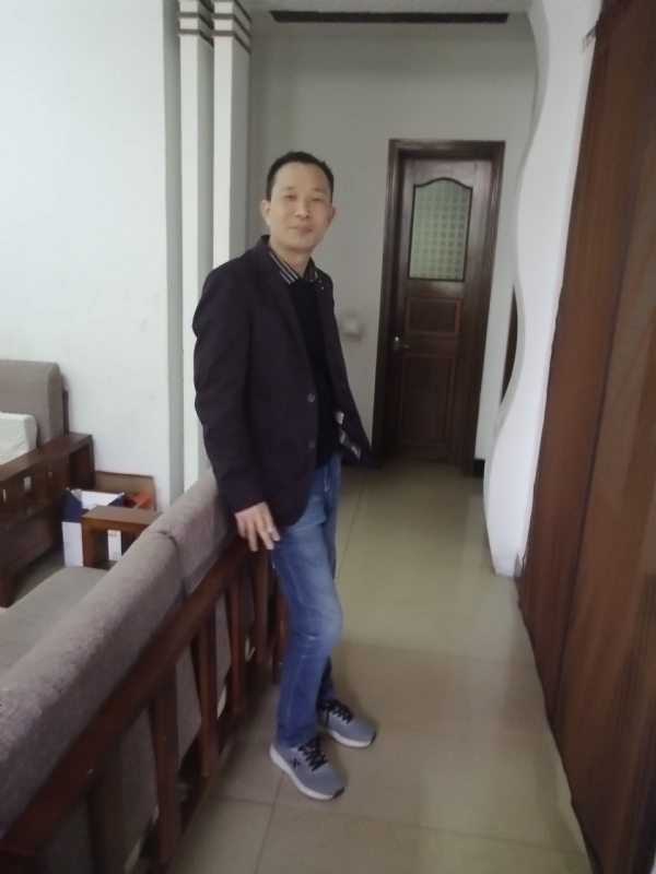 相亲相爱的第一张照片--黄冈相亲服务中心