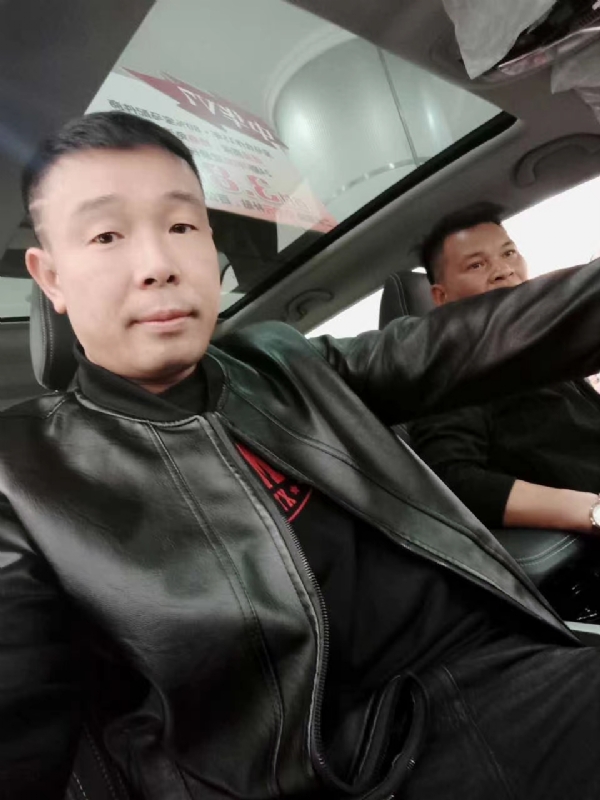 醉红尘的第一张照片--黄冈相亲服务中心