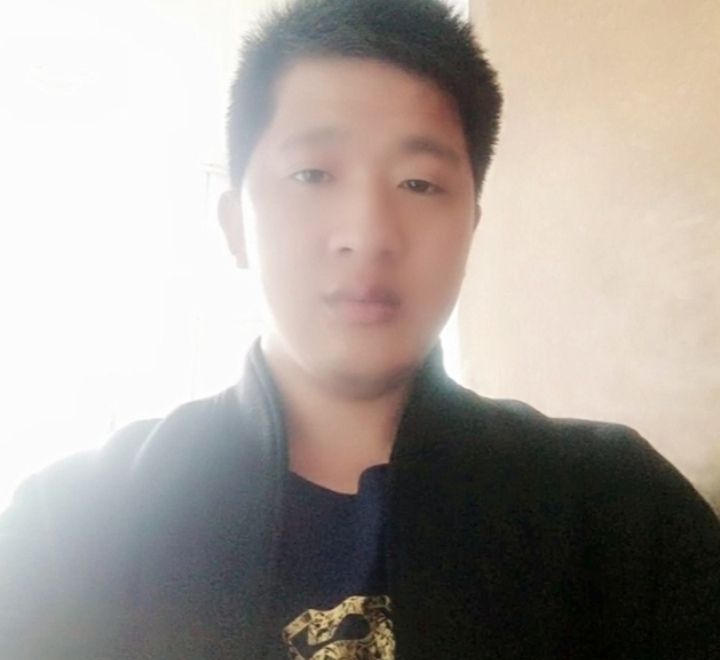形影不离的第一张照片--黄冈相亲服务中心