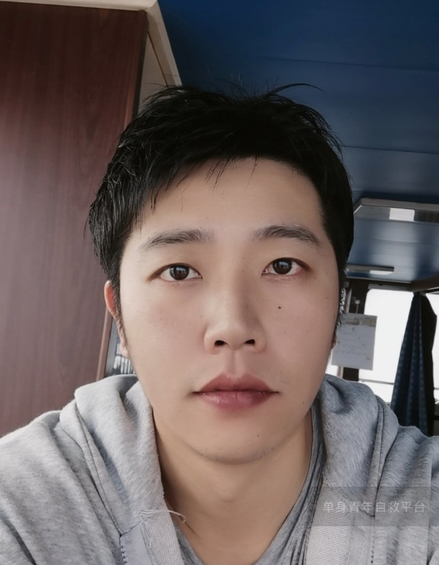 不太帅的男人的第二张照片--黄冈相亲服务中心