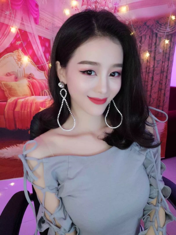 Cici的第三张照片--黄冈相亲服务中心