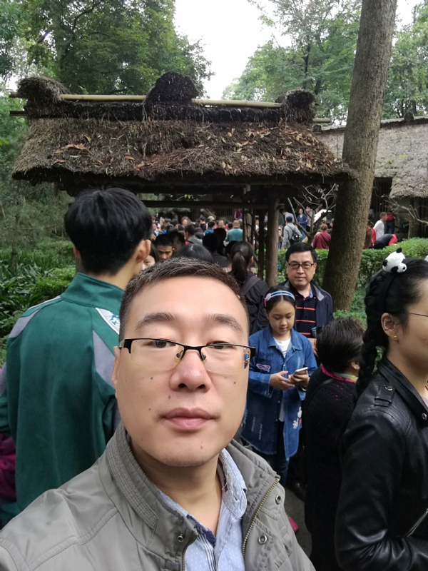 撑起一片天的第一张照片--黄冈相亲服务中心