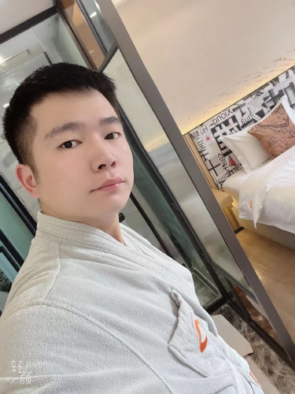 绿帽的第一张照片--黄冈相亲服务中心