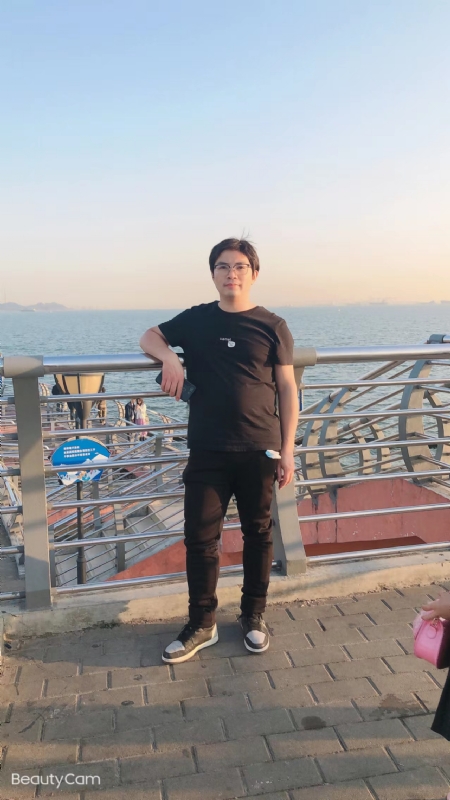 陆迅的第二张照片--黄冈相亲服务中心