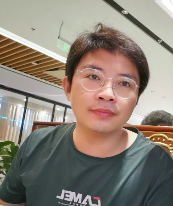 陆迅的第三张照片--黄冈相亲服务中心
