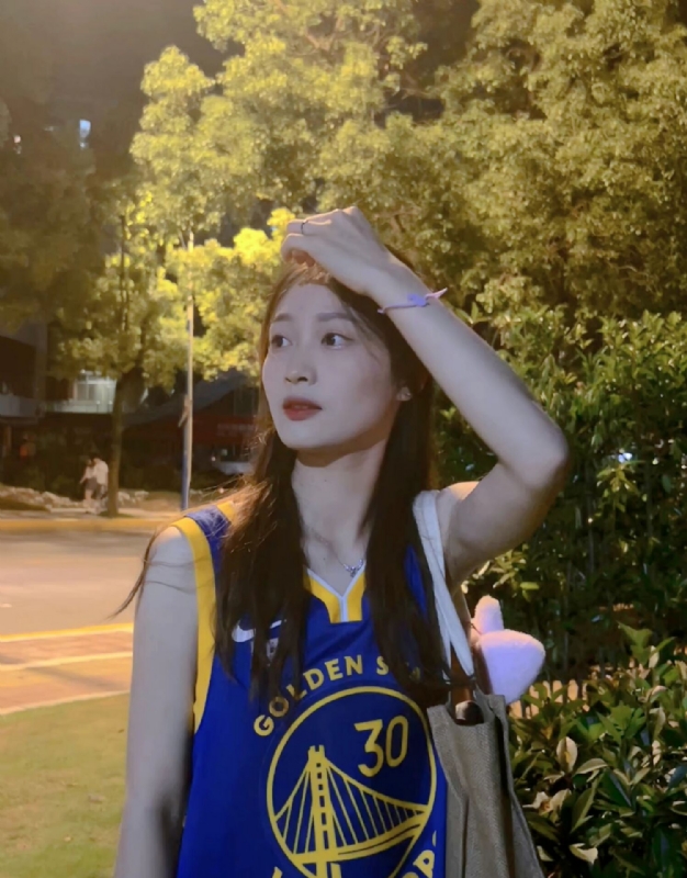 小趴菜的第三张照片--黄冈相亲服务中心