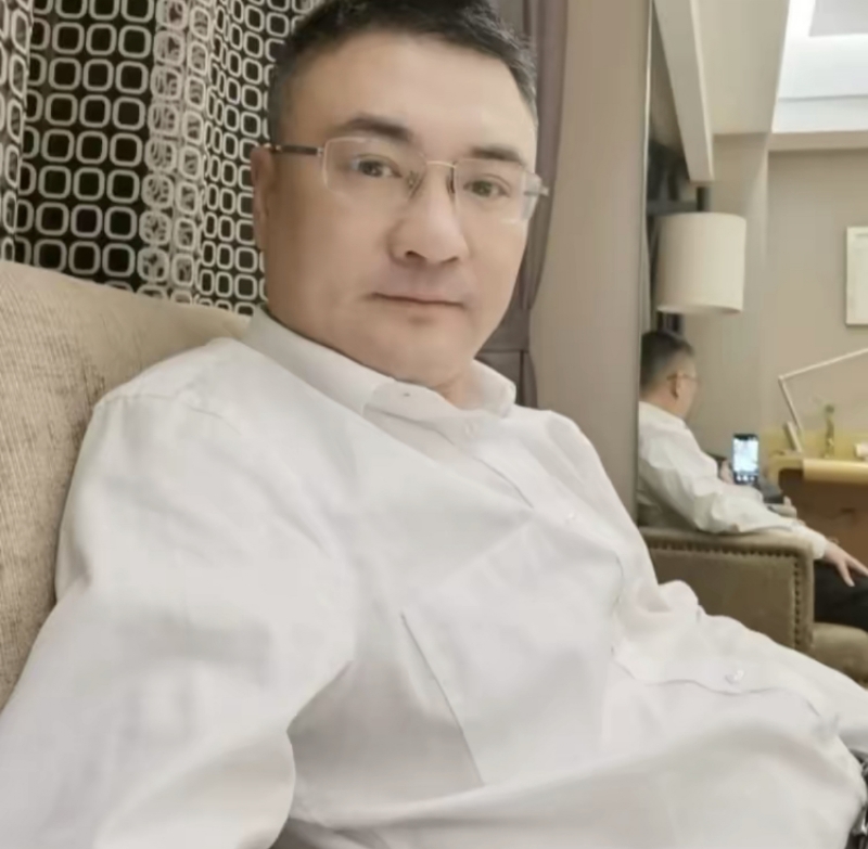 追逐的第二张照片--黄冈相亲服务中心