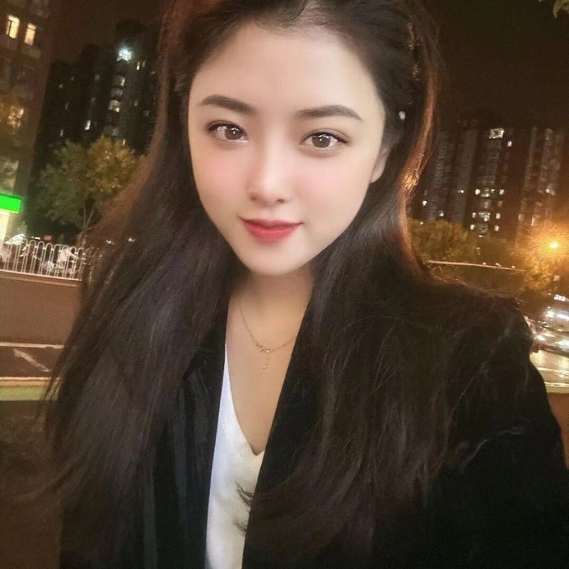爱笑的微微的第一张照片--黄冈相亲服务中心