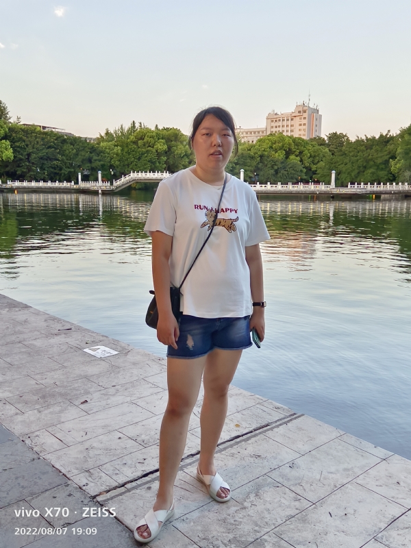 幸福触手可及的第一张照片--黄冈相亲服务中心