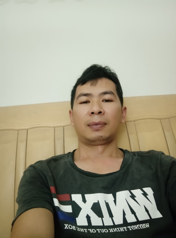 小伙子的第四张照片--黄冈相亲服务中心