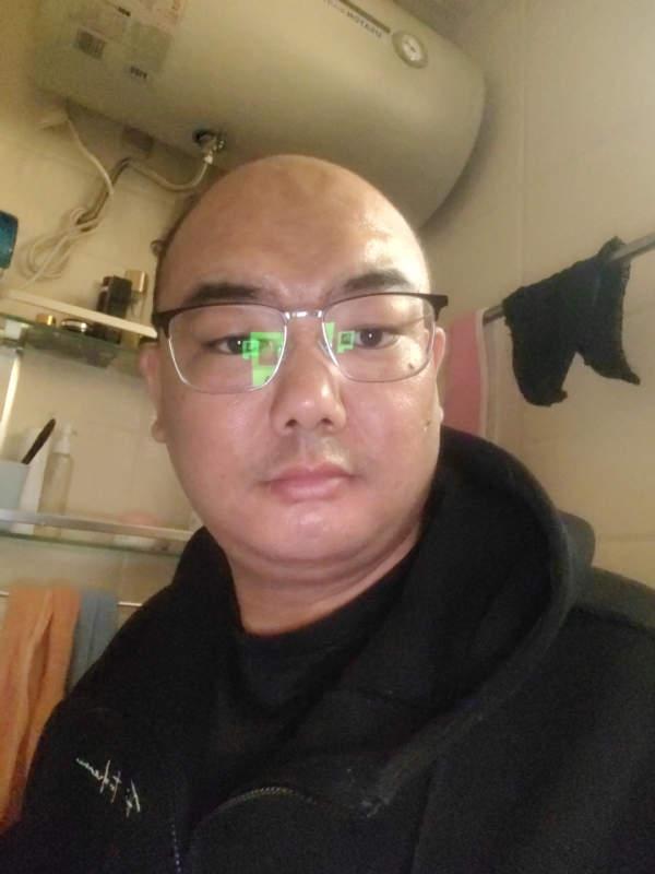 小胖子的第一张照片--黄冈相亲服务中心