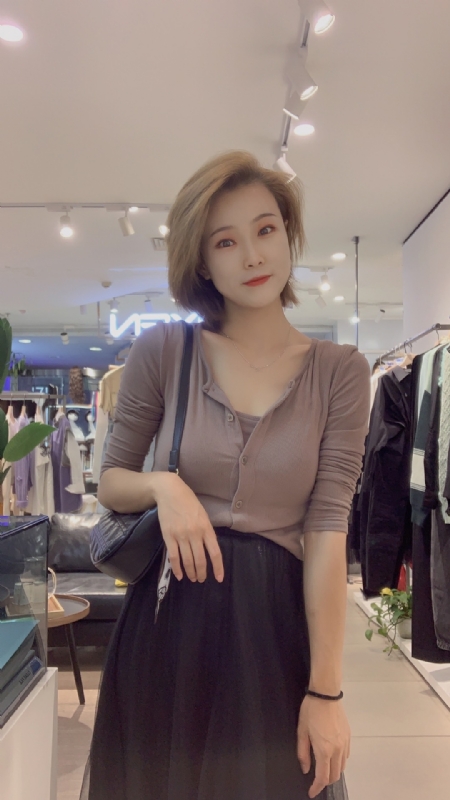 大婷子的第一张照片--黄冈相亲服务中心